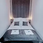 Apartman Sztuk Pieknych 14 & Prywatny Parking